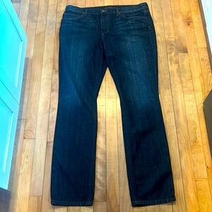 Tailored Fit Joe’s Jeans